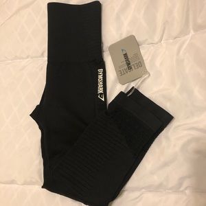 NWT Gymshark Energy+ Seamless Black Cropped Legging